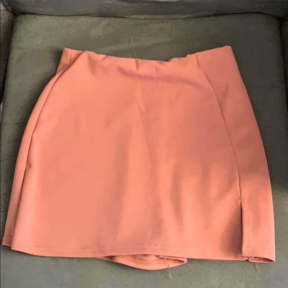 Missguided mini skort blush colored